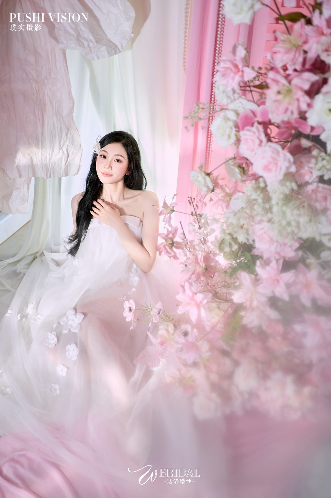 达洛婚纱授权资料图